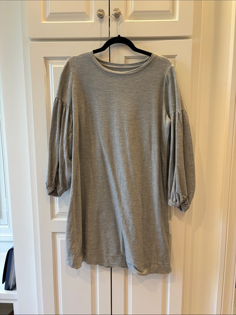 Lou & Grey Light Gray Puff-Sleeve Mini Dress